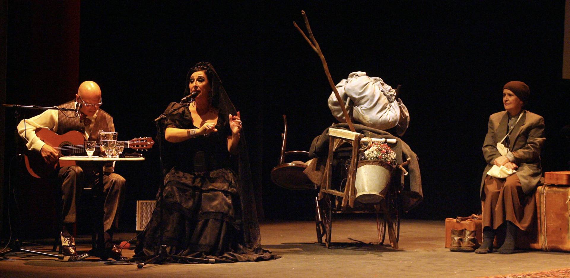 Espectáculos teatro. pepe roca y las marismas estrenan en el gran teatro la obra irresignaciÛn.